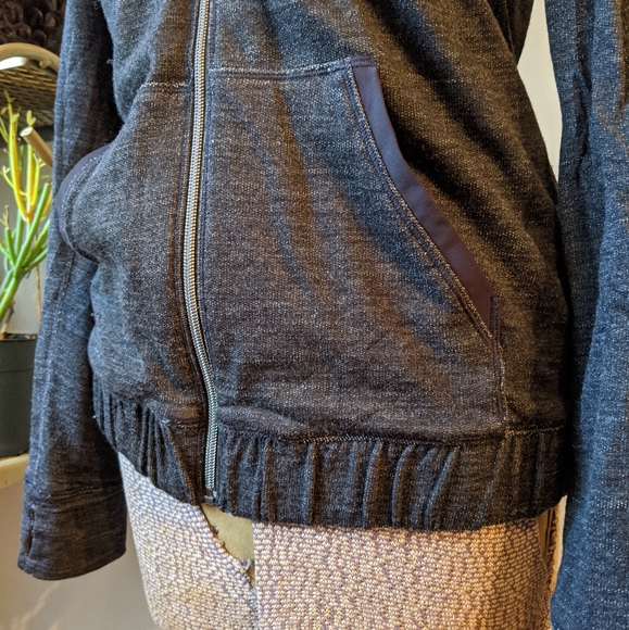 Lululemon Sweater - Picture 5 of 7